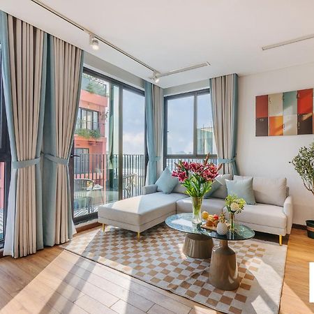 Margaery Boutique Apartment & Skyon9 Rooftop Bar Hanoi Bagian luar foto