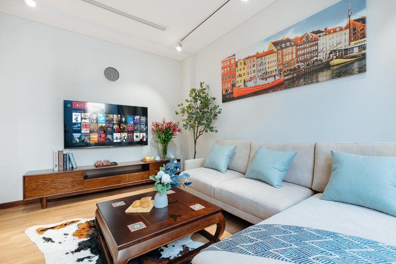 Margaery Boutique Apartment & Skyon9 Rooftop Bar Hanoi Bagian luar foto