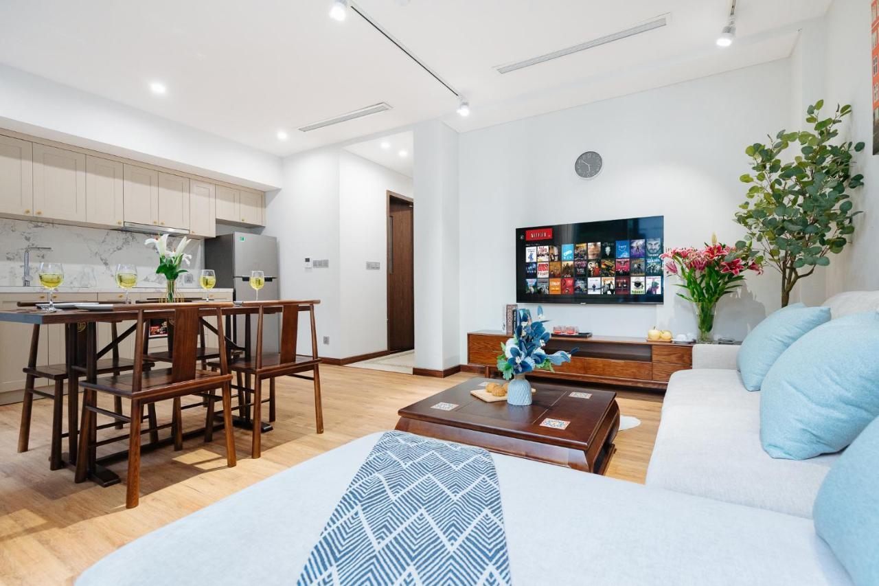 Margaery Boutique Apartment & Skyon9 Rooftop Bar Hanoi Bagian luar foto