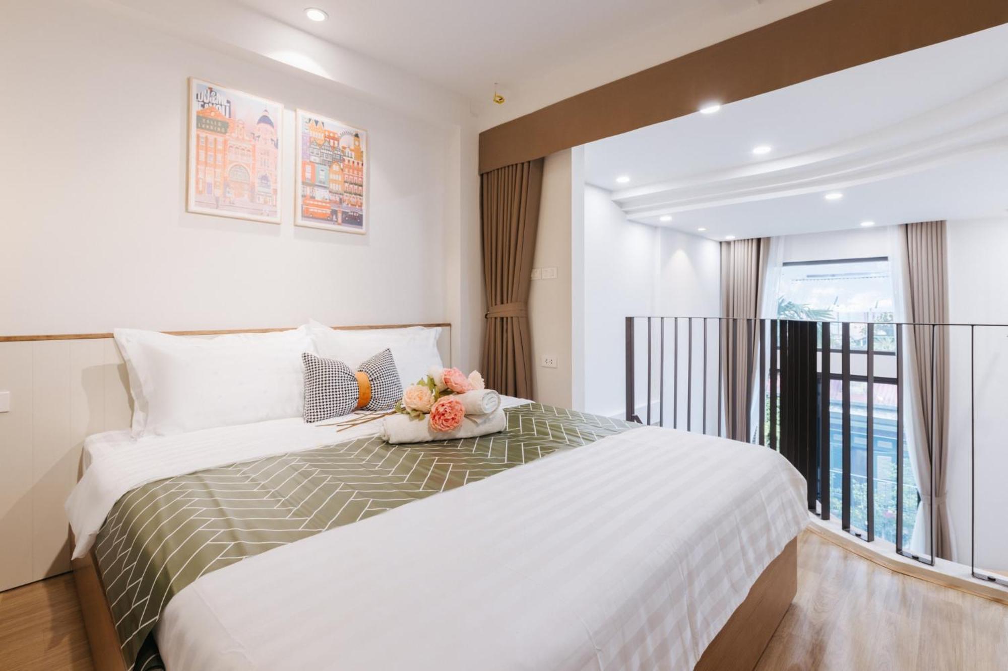 Margaery Boutique Apartment & Skyon9 Rooftop Bar Hanoi Bagian luar foto