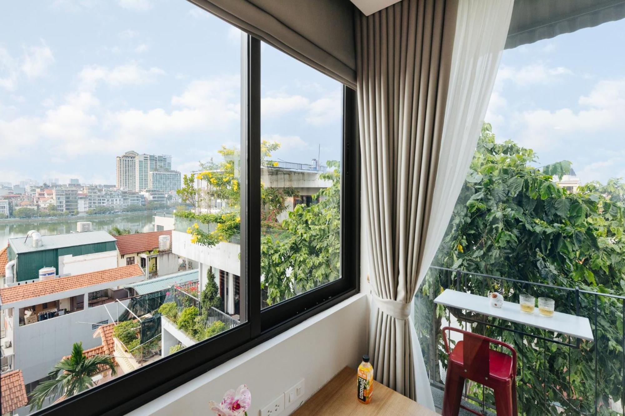 Margaery Boutique Apartment & Skyon9 Rooftop Bar Hanoi Bagian luar foto