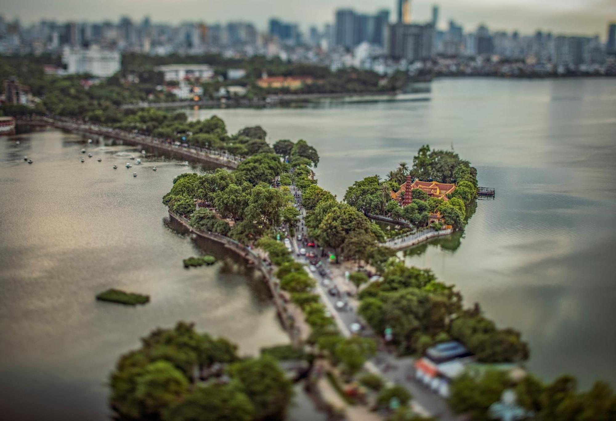 Margaery Boutique Apartment & Skyon9 Rooftop Bar Hanoi Bagian luar foto