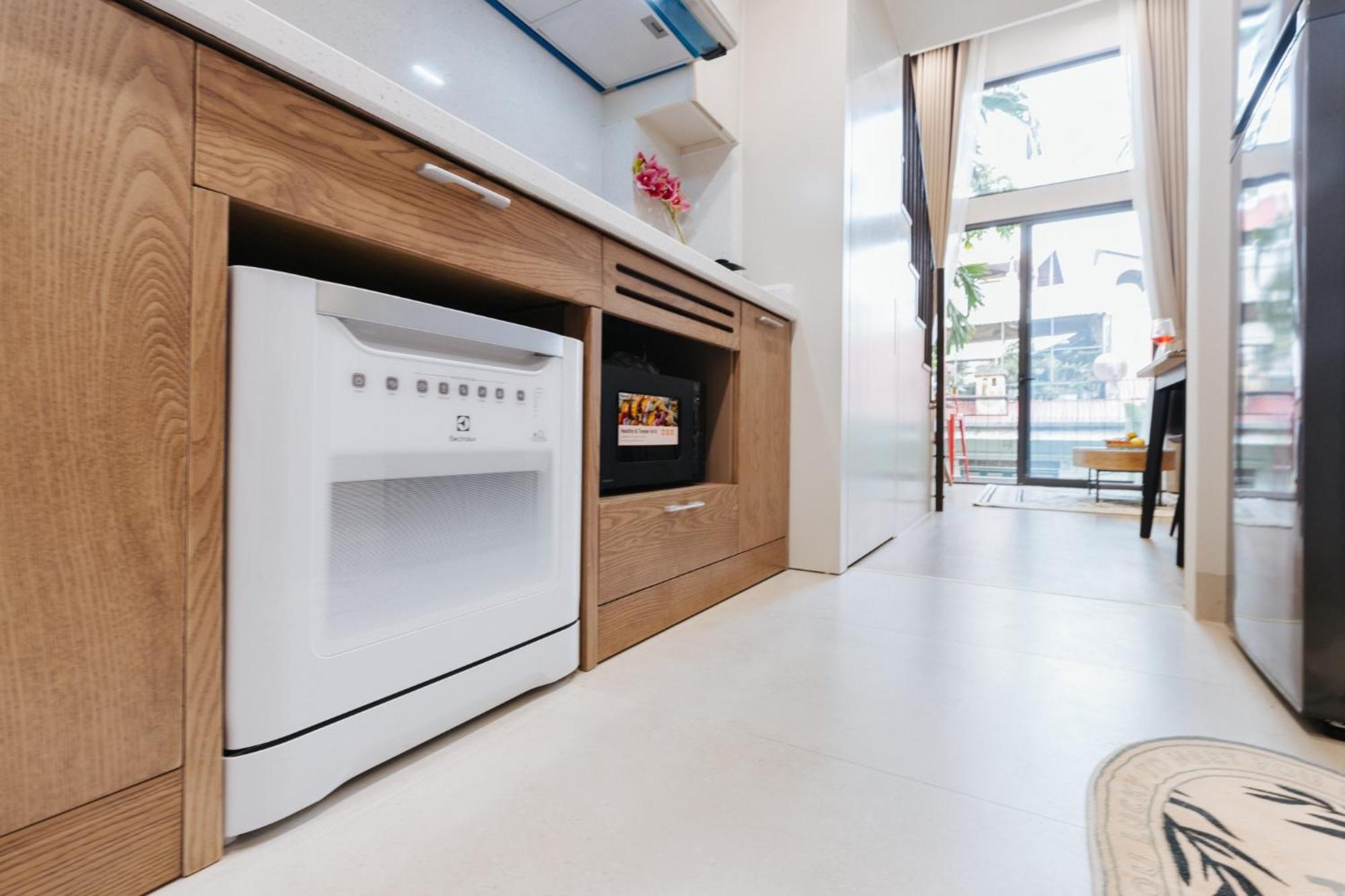 Margaery Boutique Apartment & Skyon9 Rooftop Bar Hanoi Bagian luar foto