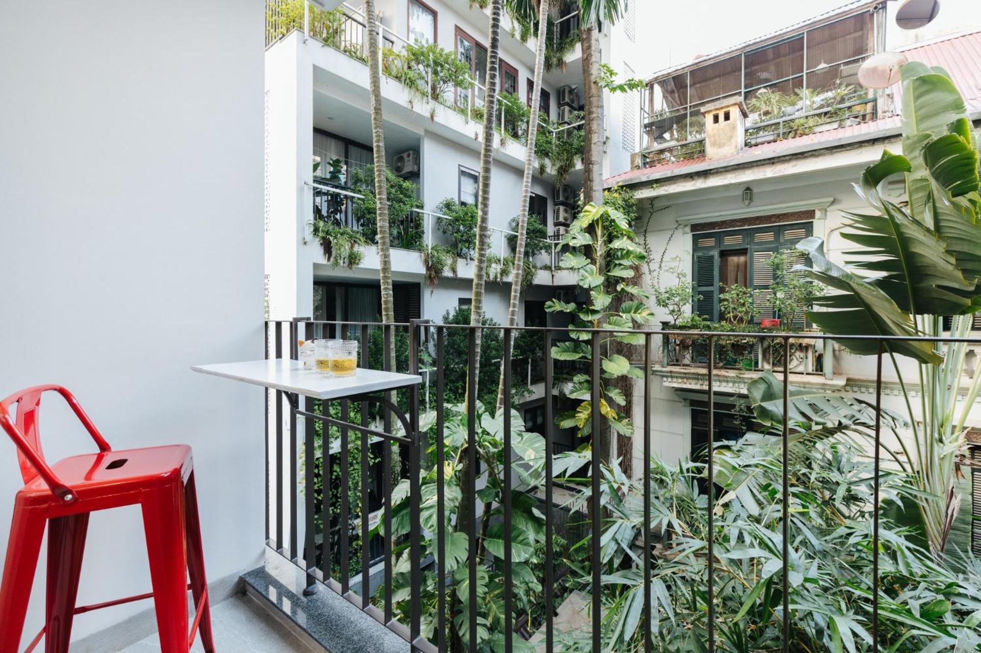 Margaery Boutique Apartment & Skyon9 Rooftop Bar Hanoi Bagian luar foto