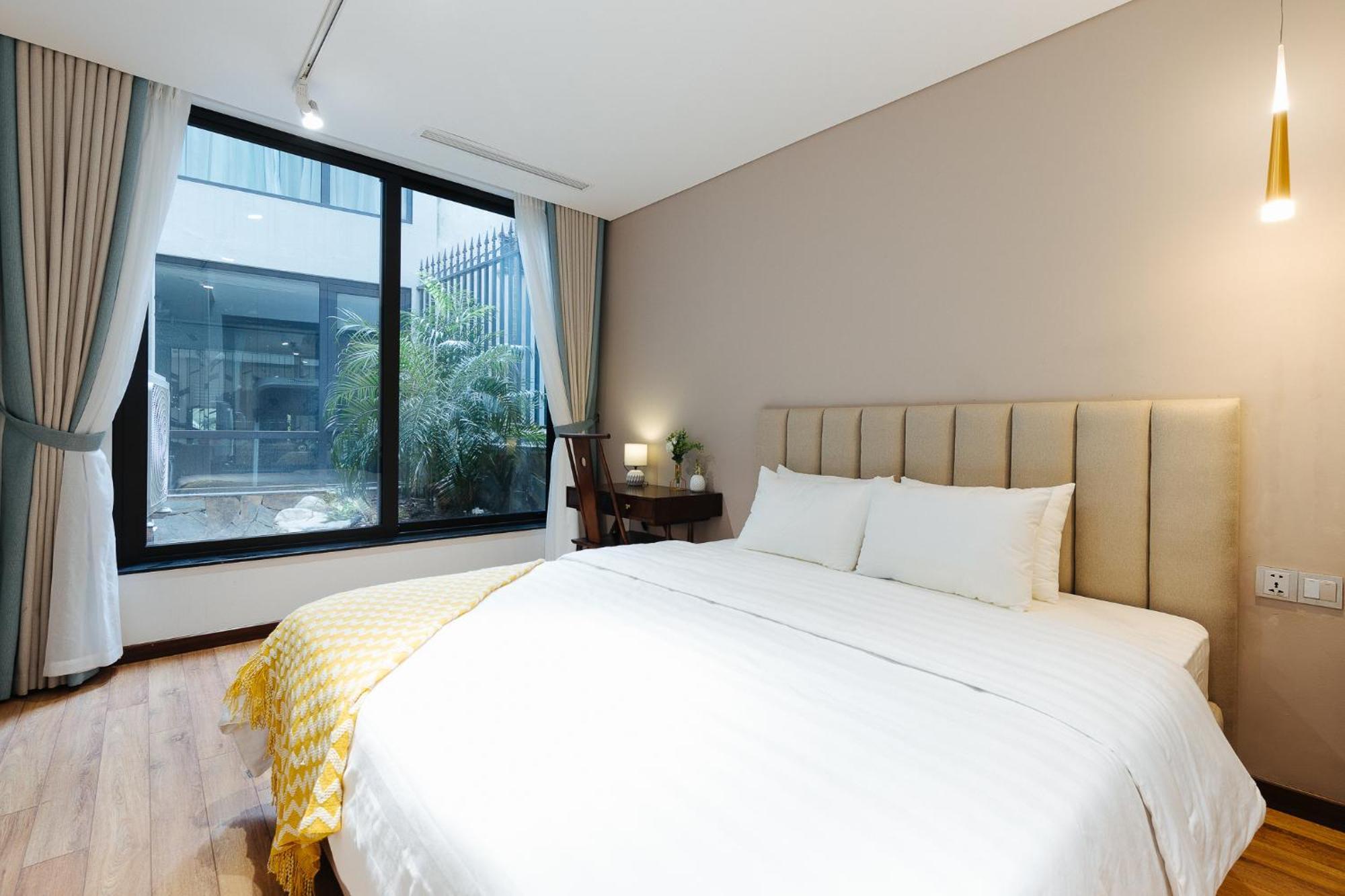 Margaery Boutique Apartment & Skyon9 Rooftop Bar Hanoi Bagian luar foto