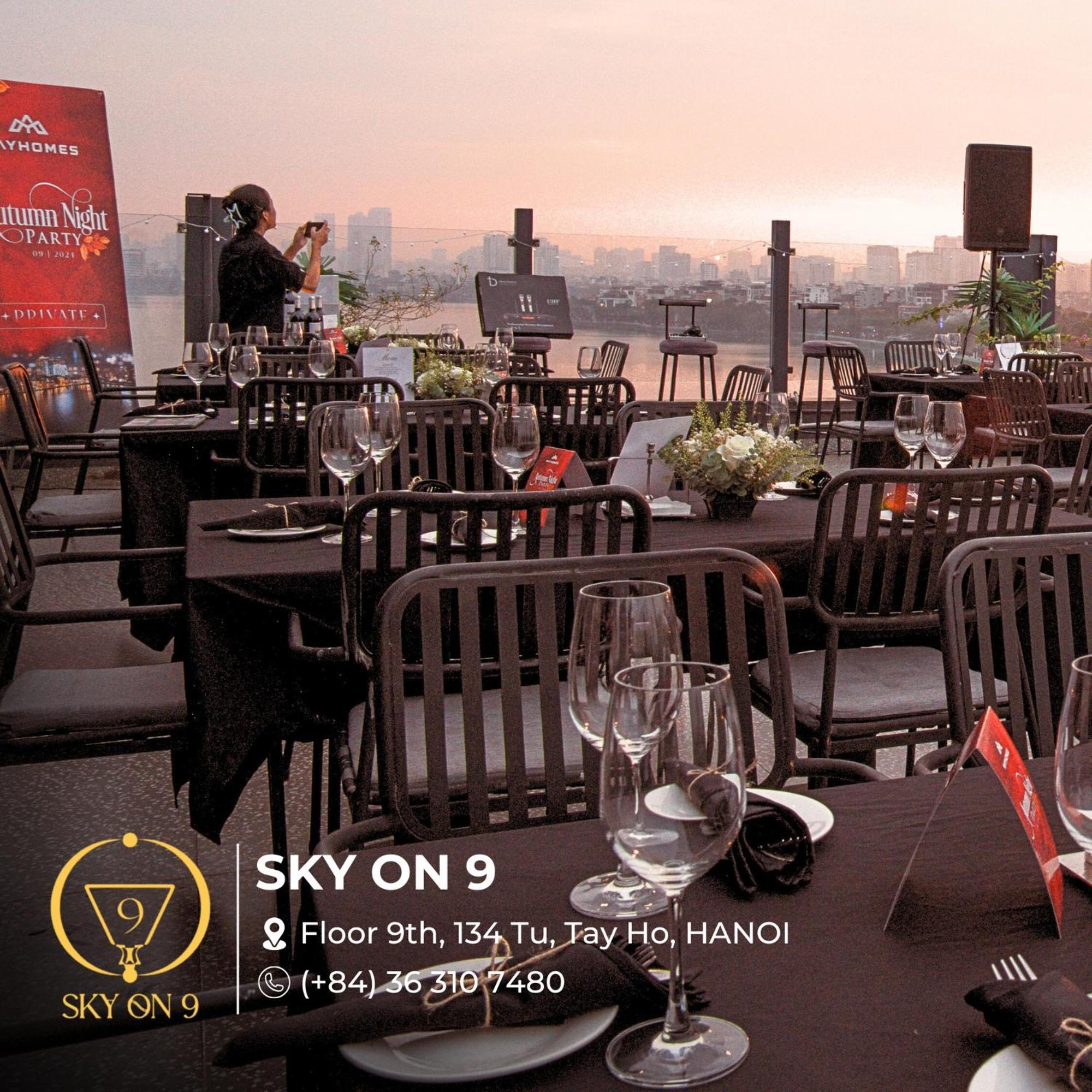 Margaery Boutique Apartment & Skyon9 Rooftop Bar Hanoi Bagian luar foto